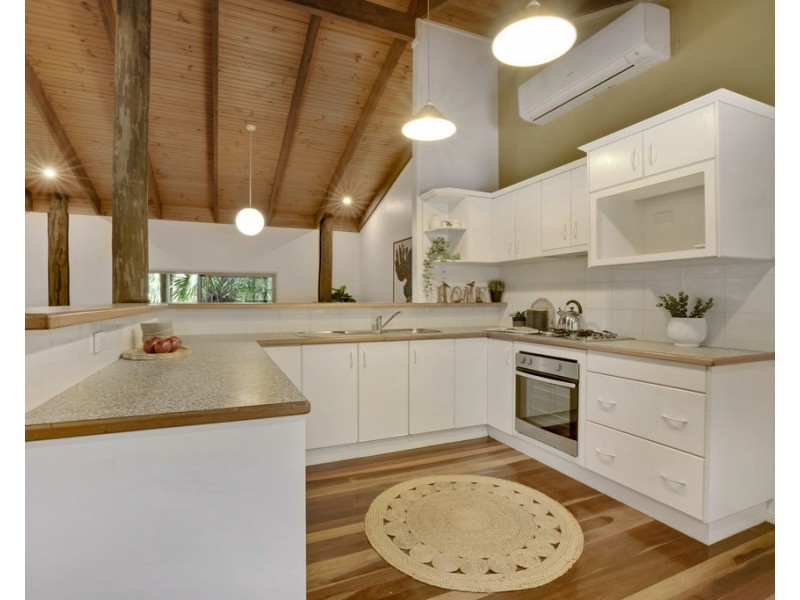 33 Ian Wood Drive, Dolphin Heads QLD 4740