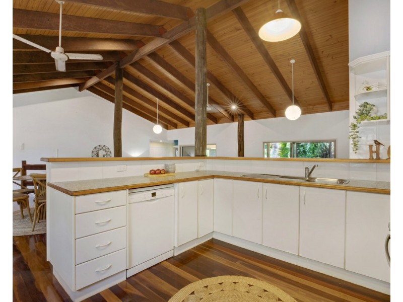 33 Ian Wood Drive, Dolphin Heads QLD 4740