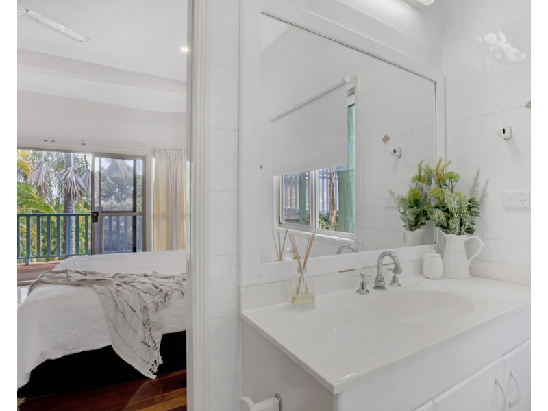 33 Ian Wood Drive, Dolphin Heads QLD 4740