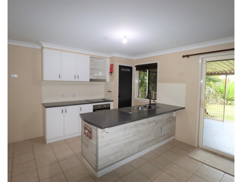11 Katey Crescent, Mirani QLD 4754