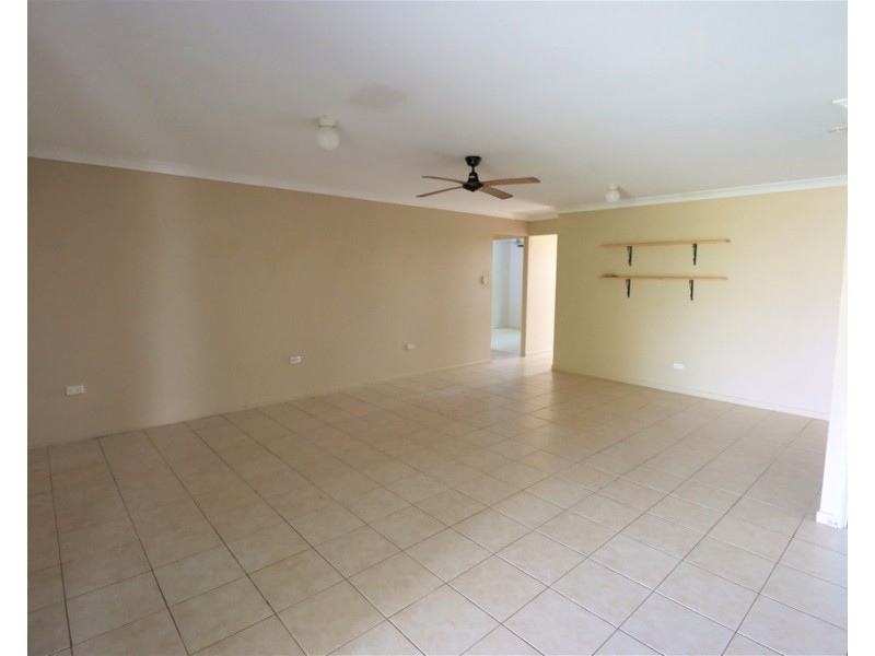 11 Katey Crescent, Mirani QLD 4754