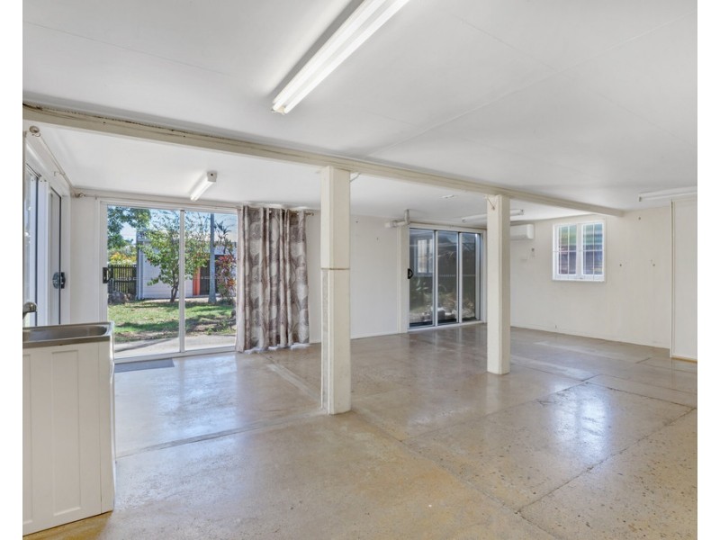 16 Henderson Street, East Mackay QLD 4740