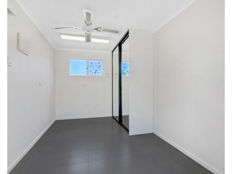 16 Henderson Street, East Mackay QLD 4740