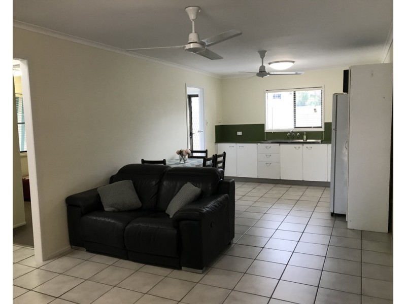 1/25 The Barons Drive, Andergrove QLD 4740