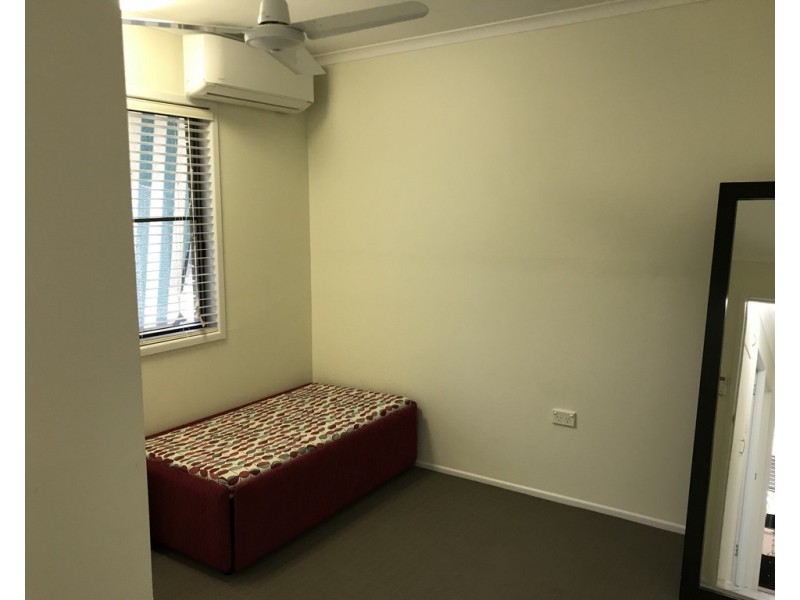 1/25 The Barons Drive, Andergrove QLD 4740