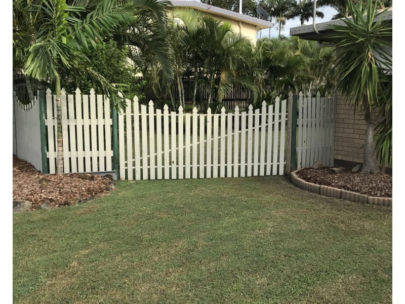 1/25 The Barons Drive, Andergrove QLD 4740