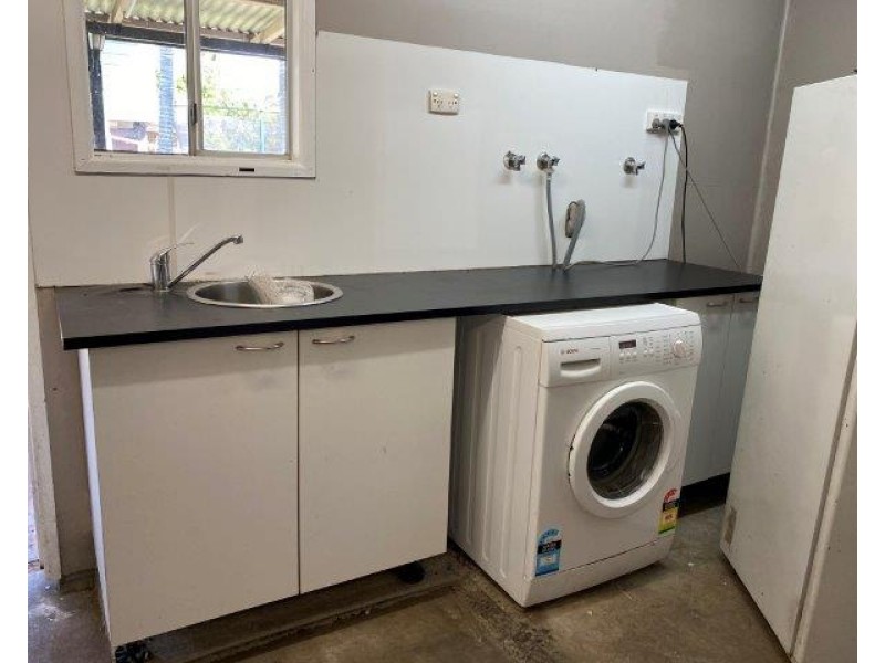 8 Donovan Crescent, Dysart QLD 4745