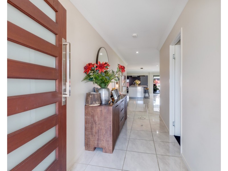 56 Kerrisdale Crescent, Beaconsfield QLD 4740