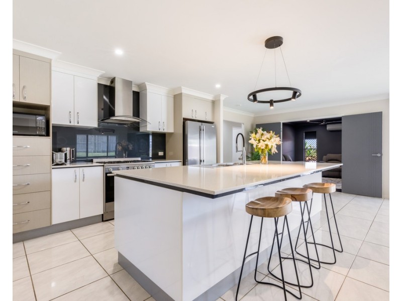56 Kerrisdale Crescent, Beaconsfield QLD 4740