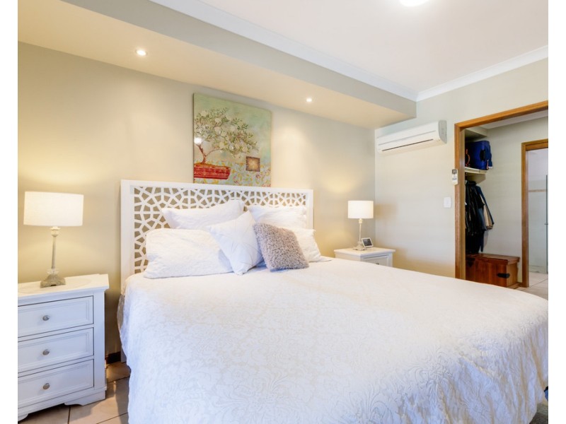 15 Chapman Court, Eimeo QLD 4740