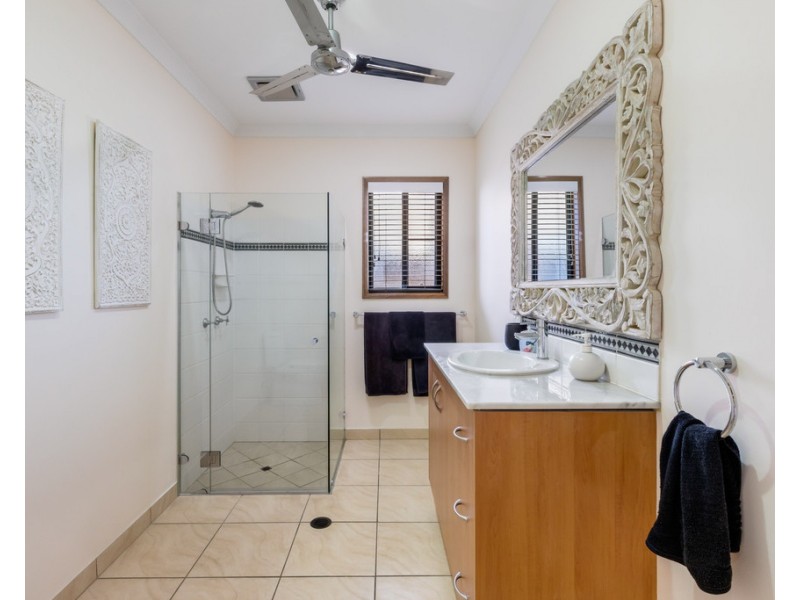 15 Chapman Court, Eimeo QLD 4740