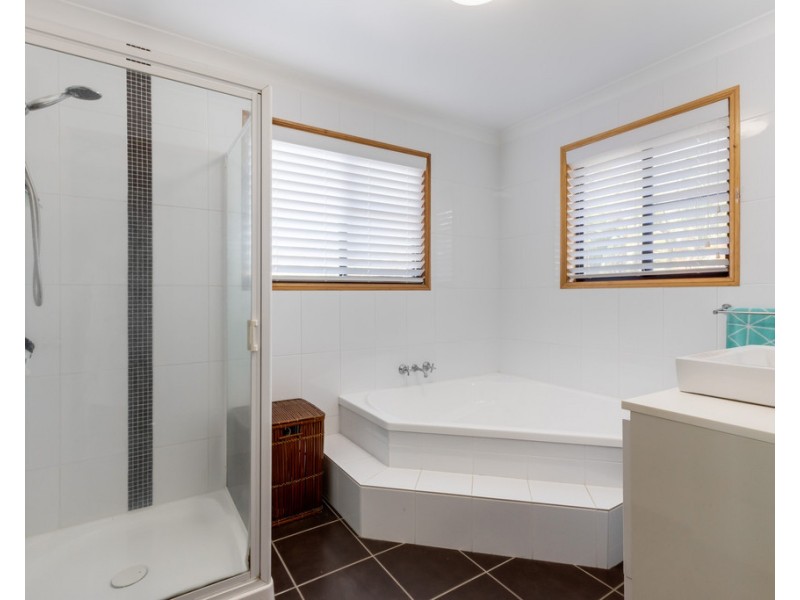 15 Chapman Court, Eimeo QLD 4740