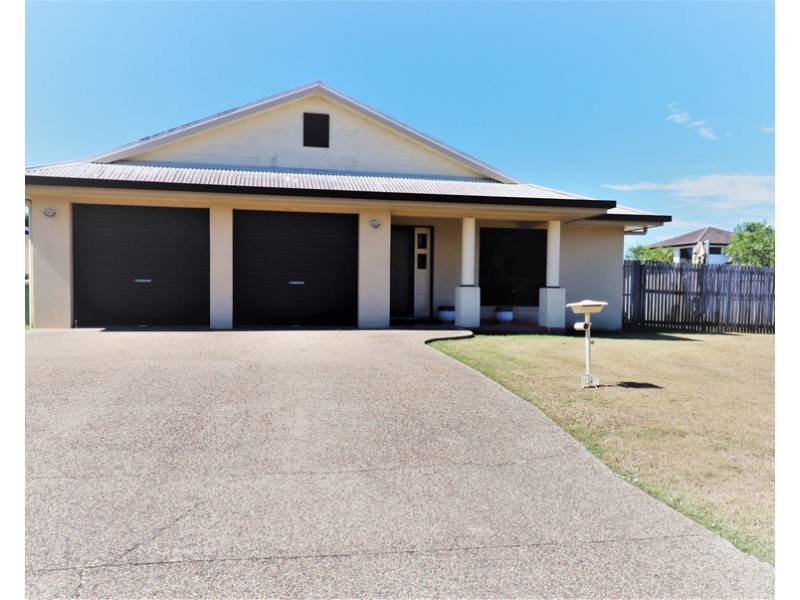 2 Mark Crescent, Glenella QLD 4740