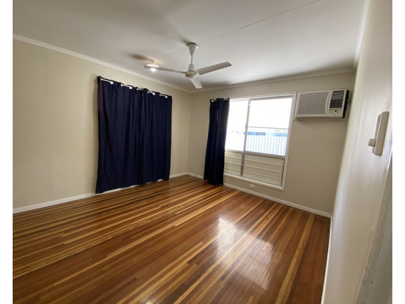 13 Cobb Court, Moranbah QLD 4744