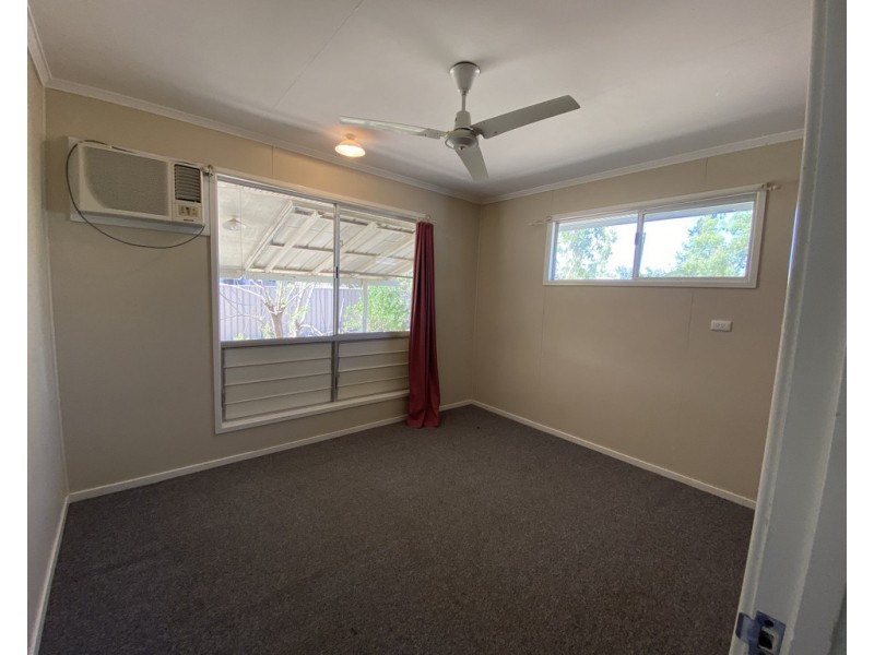 13 Cobb Court, Moranbah QLD 4744