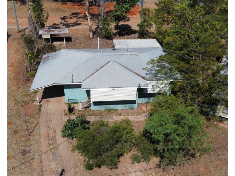 13 Cobb Court, Moranbah QLD 4744