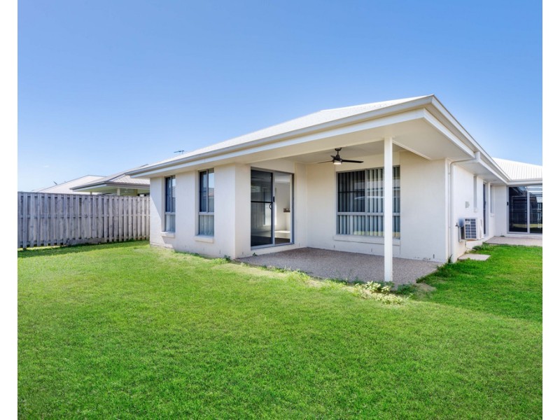 17 Esperance Avenue, Blacks Beach QLD 4740