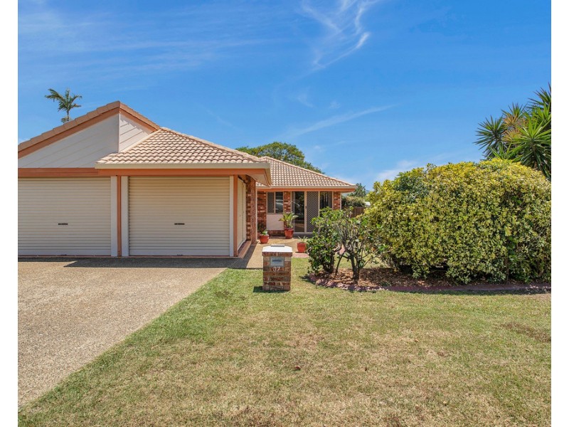 37 Shiral Drive, Beaconsfield QLD 4740