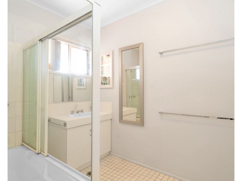 37 Shiral Drive, Beaconsfield QLD 4740
