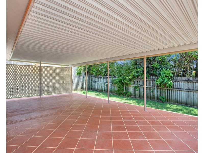 37 Shiral Drive, Beaconsfield QLD 4740