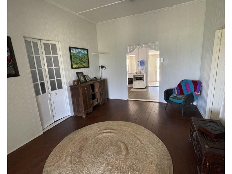 12 Prospect Street, Eton QLD 4741