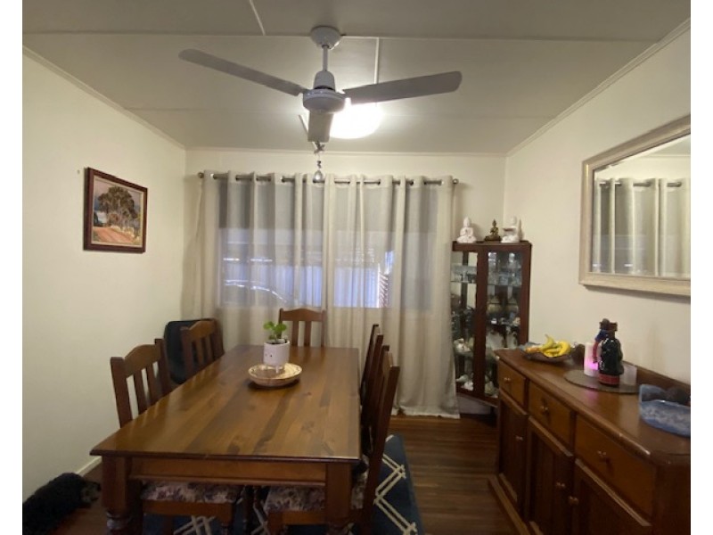 1 Spring Crescent, Dysart QLD 4745