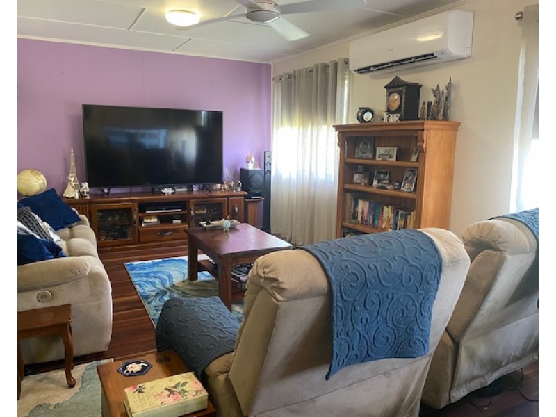 1 Spring Crescent, Dysart QLD 4745