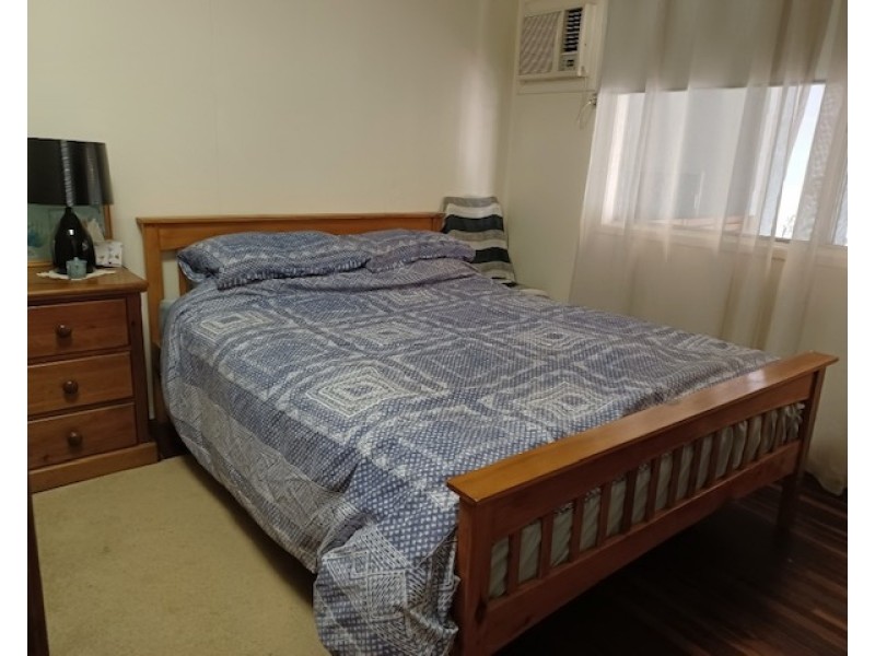 1 Spring Crescent, Dysart QLD 4745