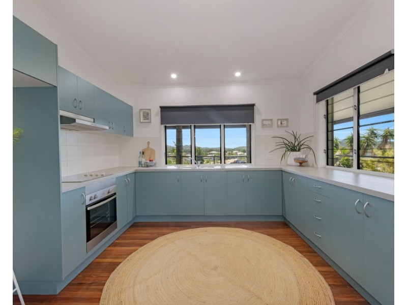 25 Grevillea Drive, Glenella QLD 4740