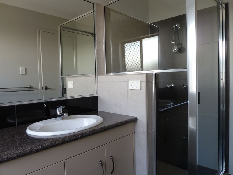 9 Lucy Court, Mirani QLD 4754