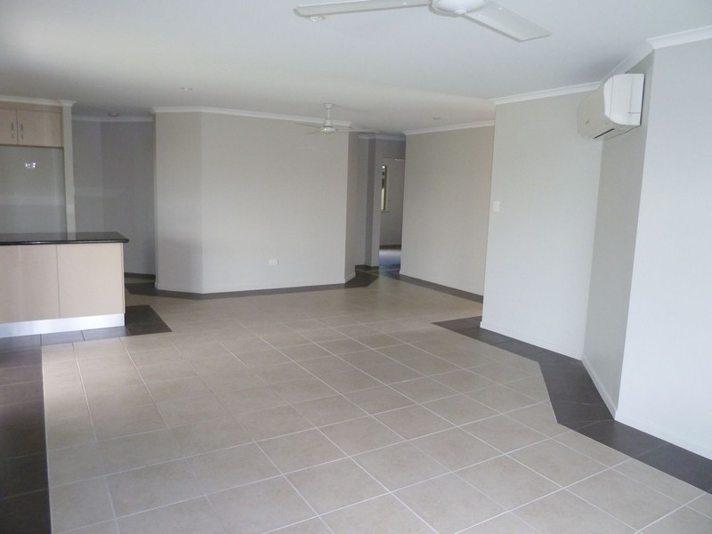 9 Lucy Court, Mirani QLD 4754