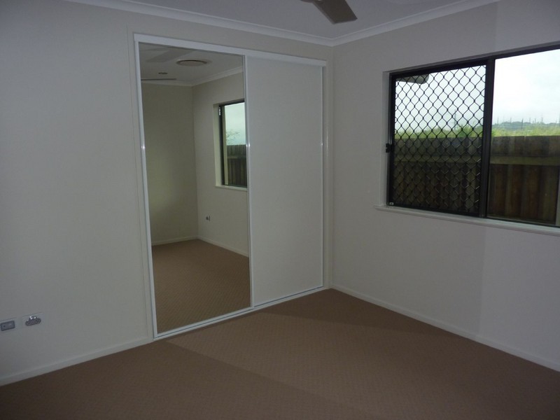 7 Leura Court, Glenella QLD 4740