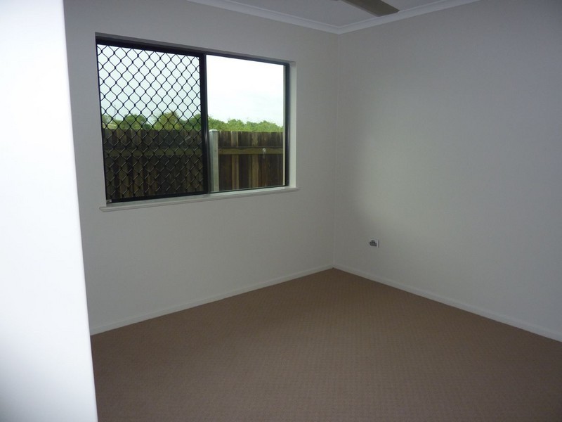 7 Leura Court, Glenella QLD 4740