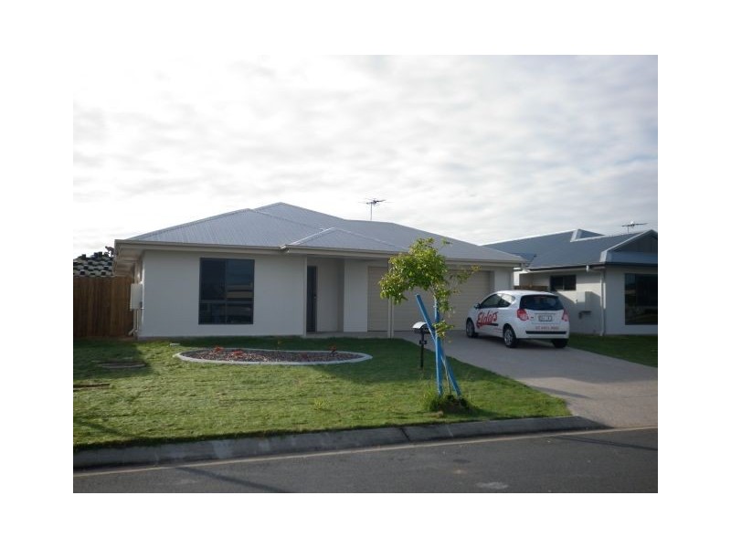 18 Schooner Avenue, Bucasia QLD 4750