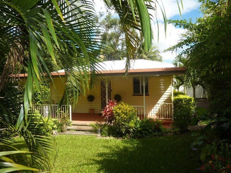 36 Hill End Road, Glenella QLD 4740
