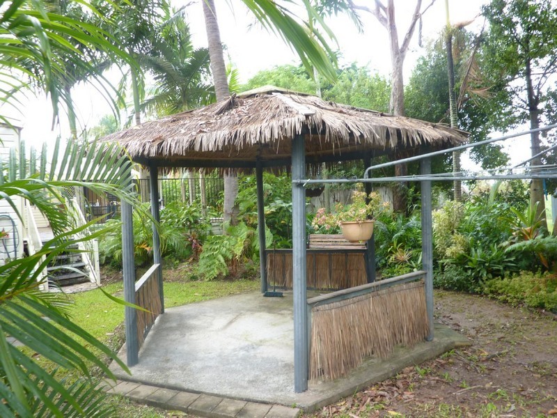 36 Hill End Road, Glenella QLD 4740