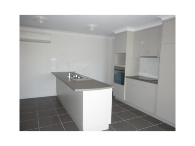 16 Lucy Court, Mirani QLD 4754