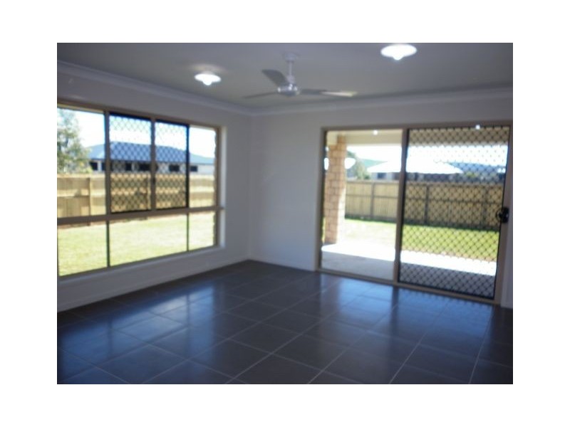 16 Lucy Court, Mirani QLD 4754