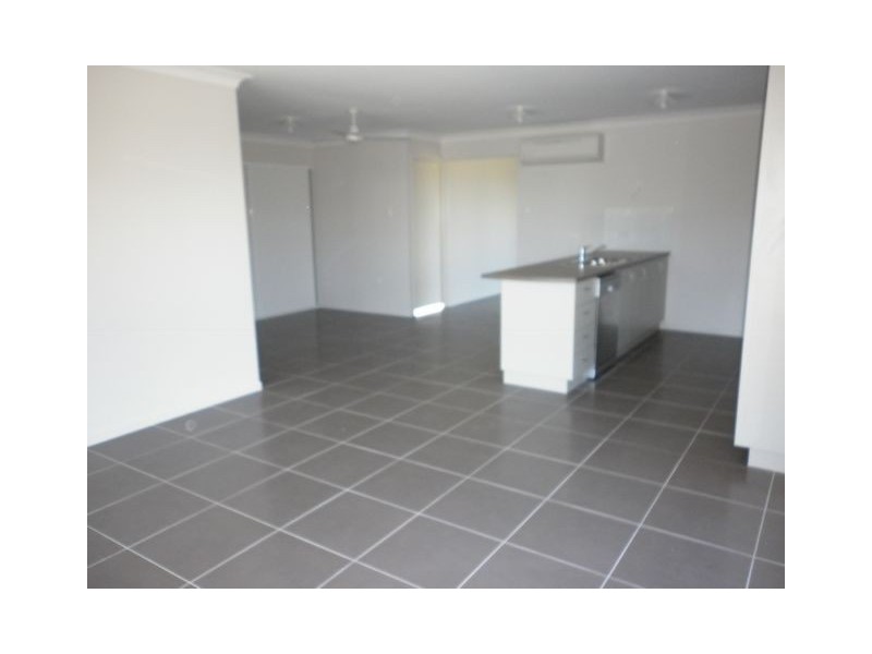 16 Lucy Court, Mirani QLD 4754