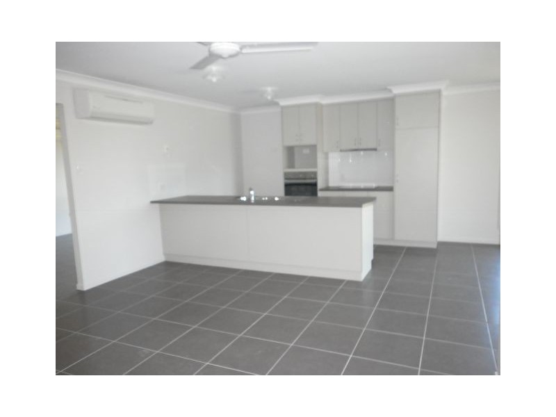 16 Lucy Court, Mirani QLD 4754