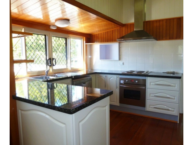 8 Lloyd Street, West Mackay QLD 4740