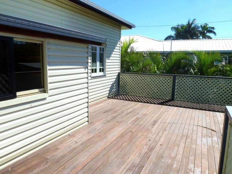 8 Lloyd Street, West Mackay QLD 4740