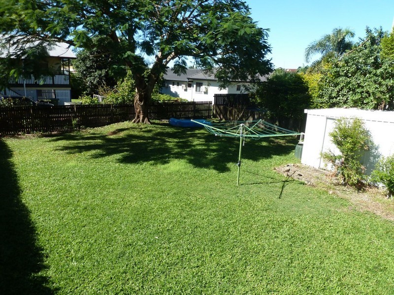 8 Lloyd Street, West Mackay QLD 4740