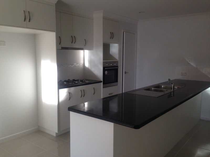 1/6 Coolum Court, Blacks Beach QLD 4740