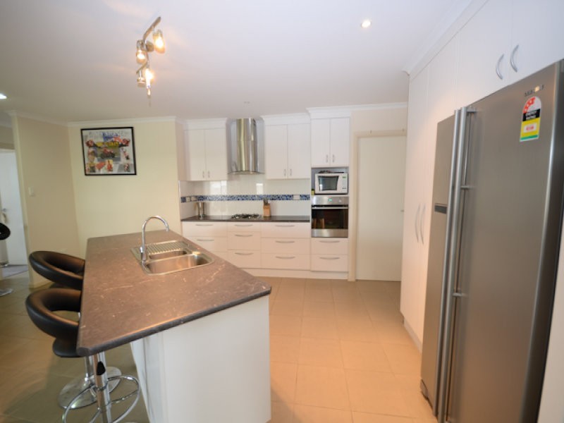 7 Vidar Crescent, Ooralea QLD 4740