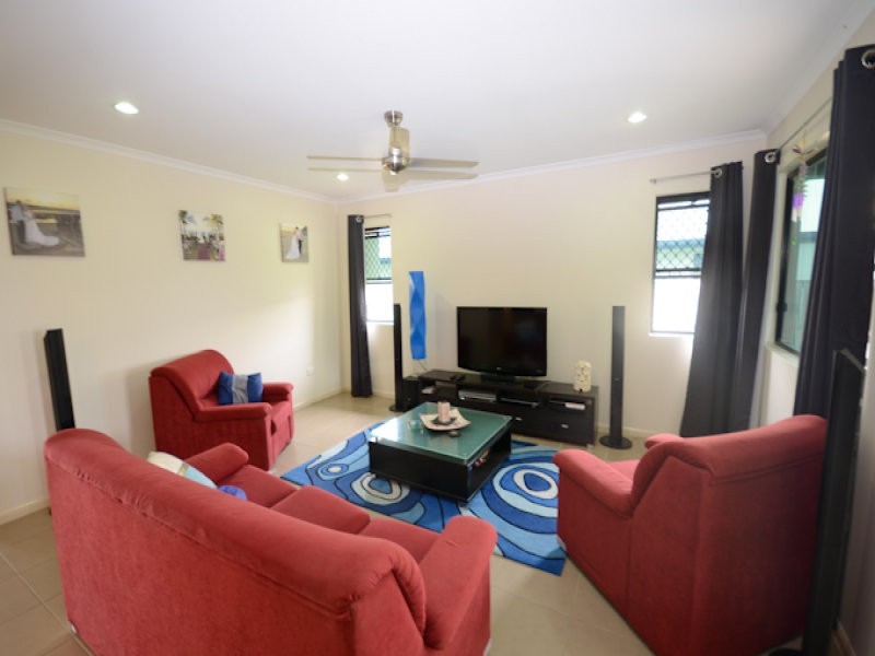 7 Vidar Crescent, Ooralea QLD 4740
