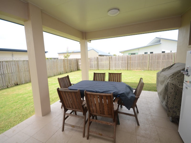 7 Vidar Crescent, Ooralea QLD 4740