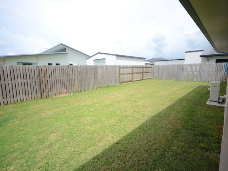 7 Vidar Crescent, Ooralea QLD 4740