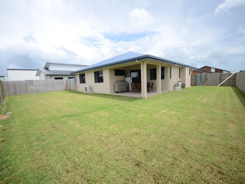 7 Vidar Crescent, Ooralea QLD 4740
