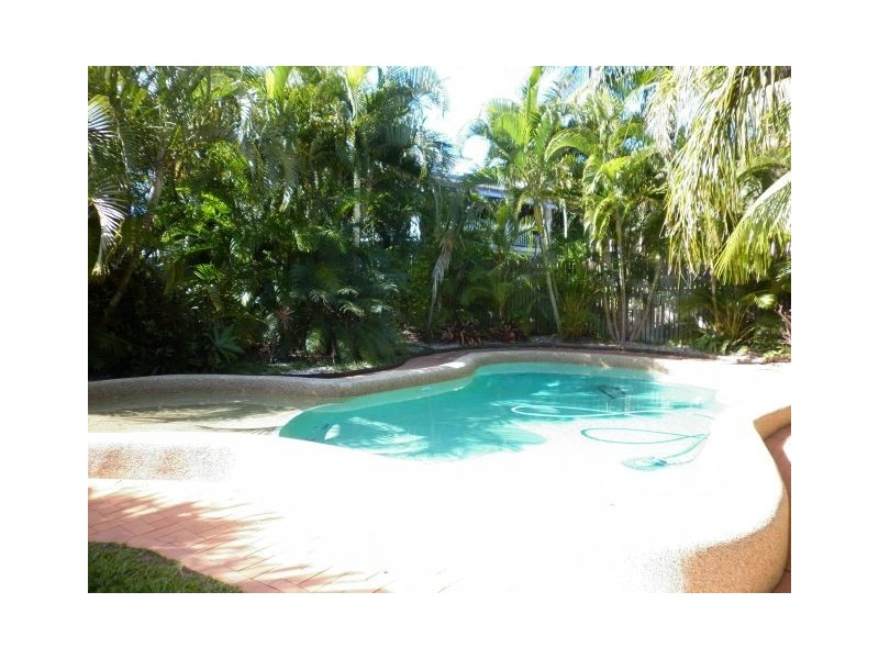 6 Chapman Court, Eimeo QLD 4740